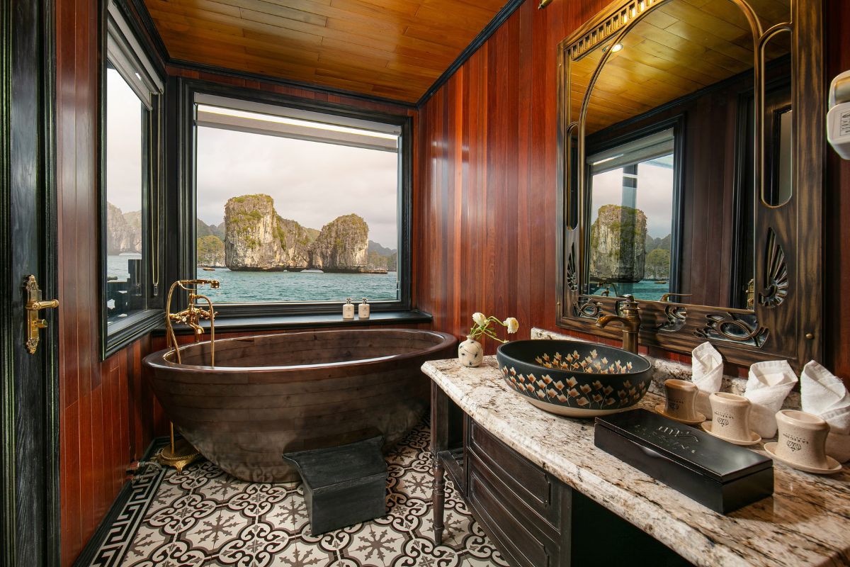 Ha Long La Regina Cruises